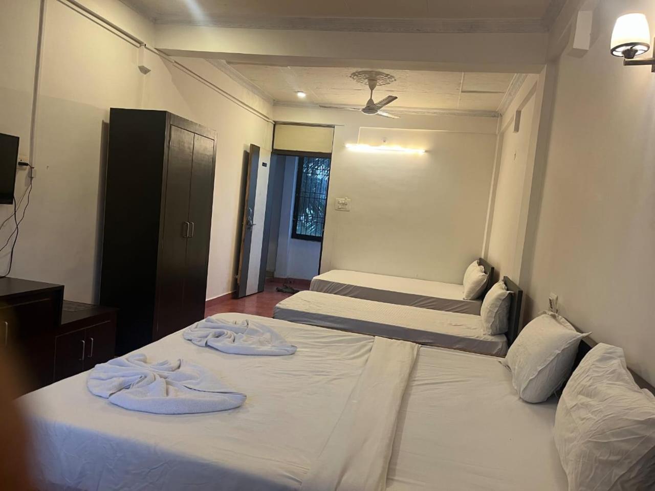 Hotel Pleasure Inn Near Turtle Beach Morjim Manage By Ld Group Of Hospitality Dış mekan fotoğraf