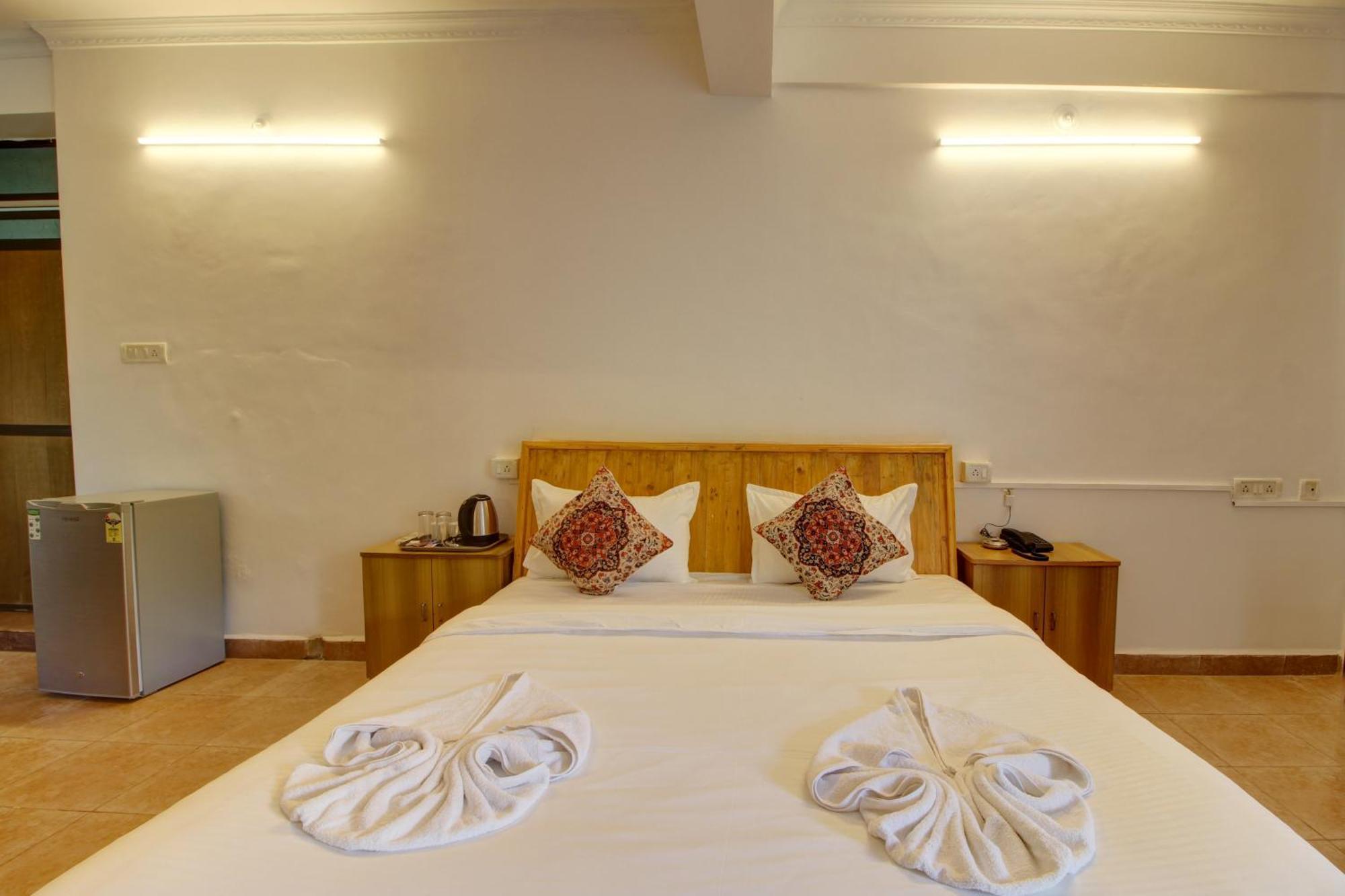 Hotel Pleasure Inn Near Turtle Beach Morjim Manage By Ld Group Of Hospitality Dış mekan fotoğraf