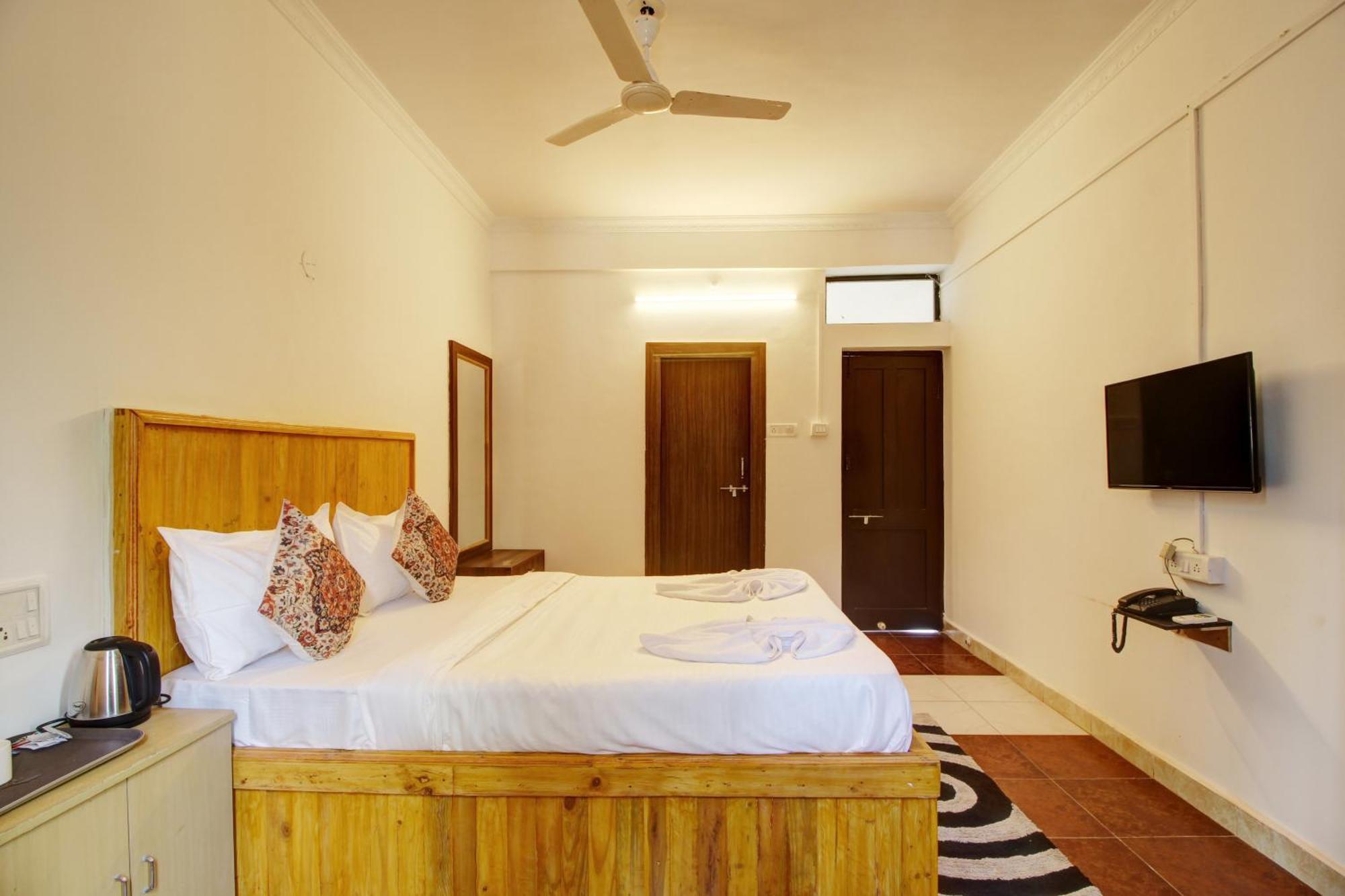 Hotel Pleasure Inn Near Turtle Beach Morjim Manage By Ld Group Of Hospitality Dış mekan fotoğraf